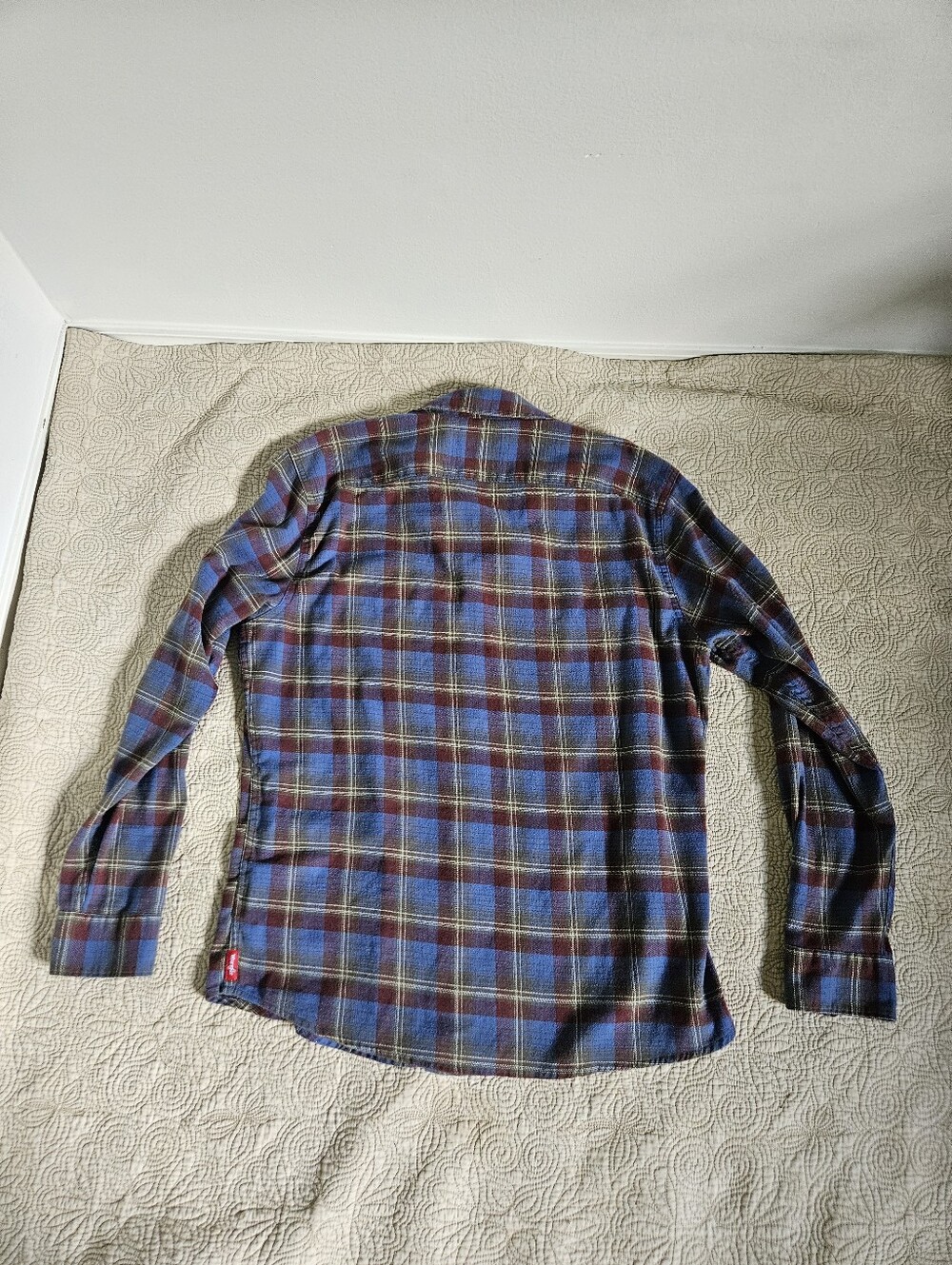 Wrangler Men's Blue Plaid Long Sleeve Flannel Button-up Shirt, Large - Picture 5 of 6